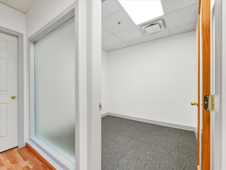 More Photos Of 488 Kingsway, Vancouver Apartments For Sale