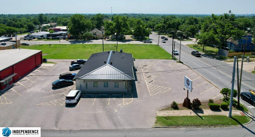 More Photos Of 715 S 1st St, Temple General Retail For Lease