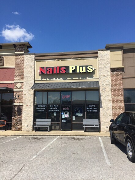 More Photos Of 119 City Market Dr, Saltillo Unknown For Lease