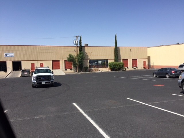 More Photos Of 901 Tony Lama St, El Paso Warehouse For Lease