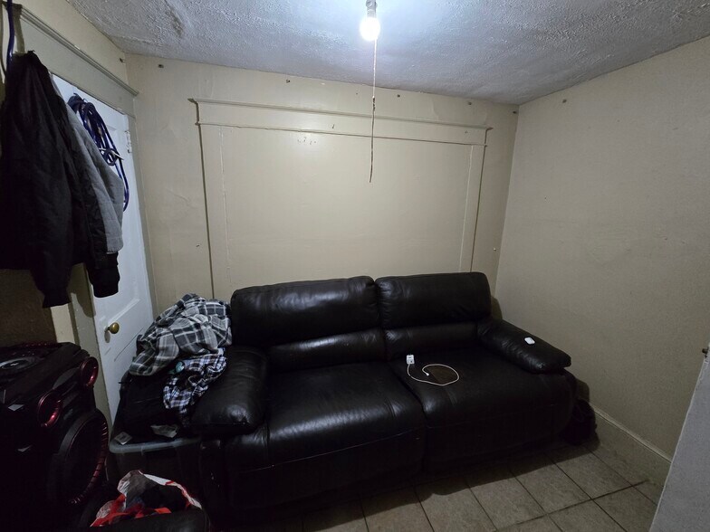 More Photos Of 221 Spring St, Newton Apartments For Sale