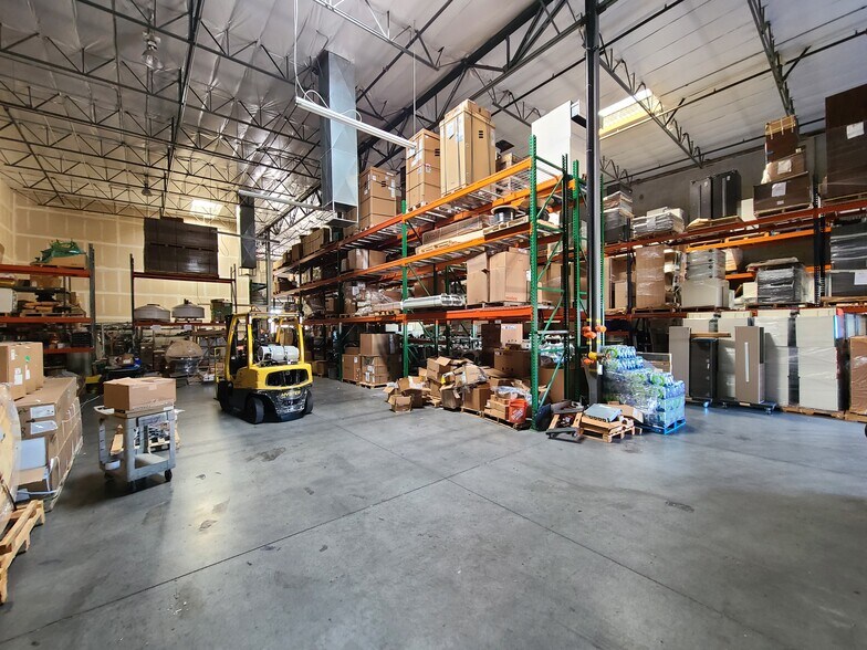 More Photos Of 1120 Grier Dr, Las Vegas Warehouse For Lease