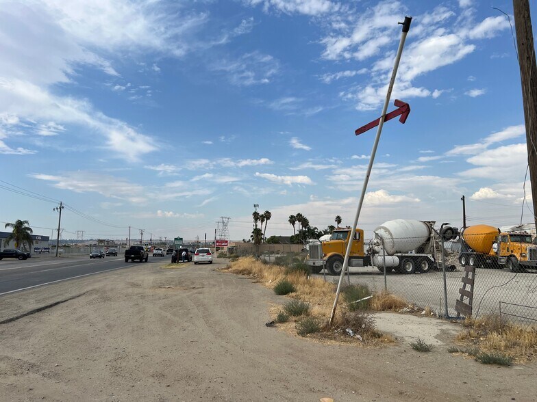 More Photos Of NEC Hwy 184 @ Kerrnita Rd, Bakersfield Land For Sale
