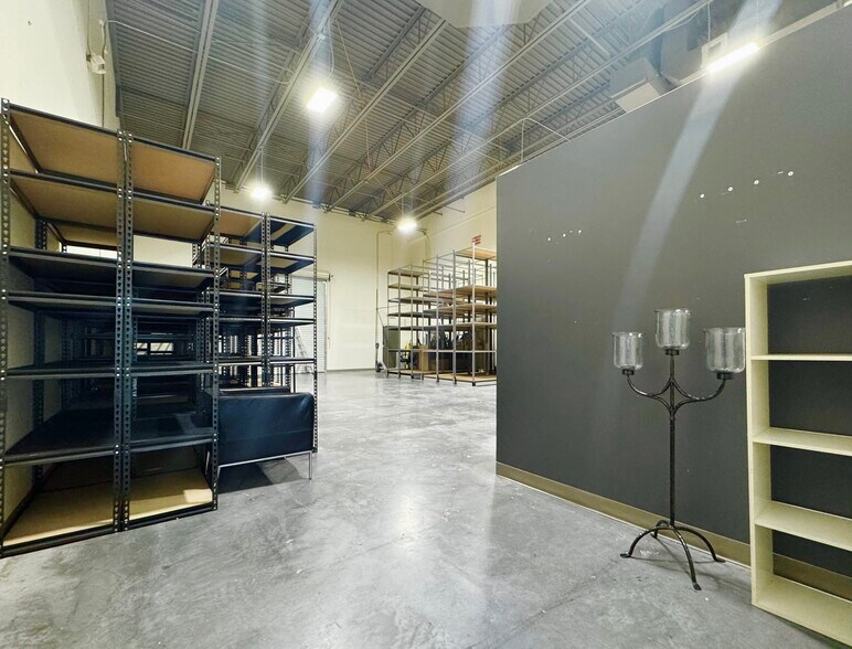 More Photos Of 7330 Exchange Dr, Orlando Warehouse For Sale