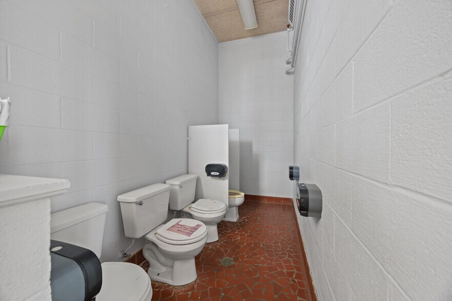 More Photos Of 2300 Spring Garden St, Greensboro Daycare Center For Sale