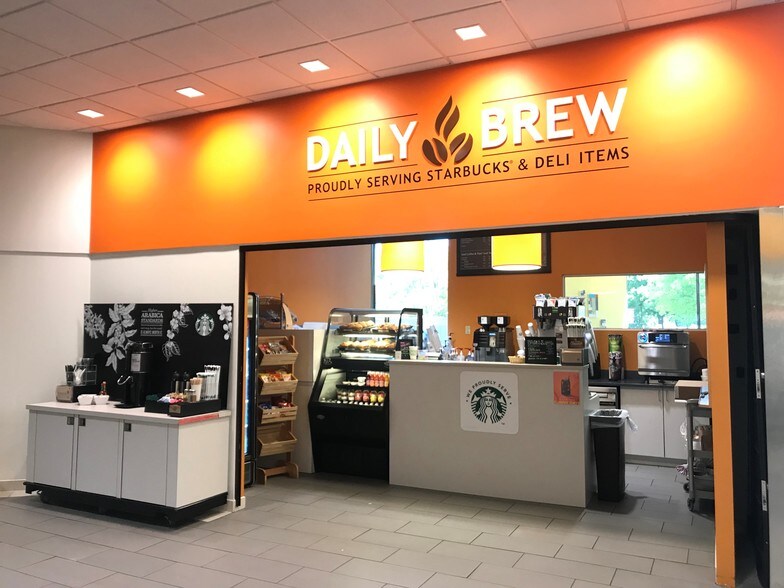 More Photos Of 650 Elm St, Manchester Office For Lease