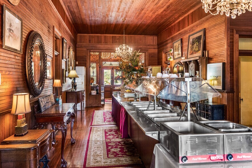 More Photos Of 323 N Main St, Swainsboro Restaurant For Sale