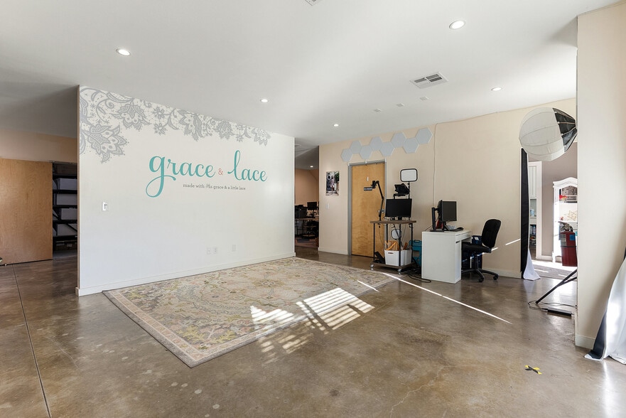 More Photos Of 2000 Windy Ter, Cedar Park Warehouse For Sale