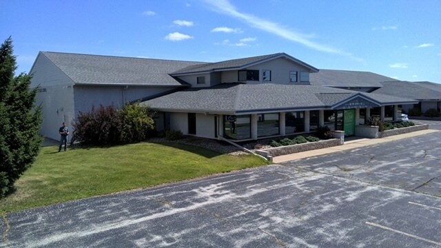Primary Photo Of 1050 Glory Rd, Green Bay Flex For Lease