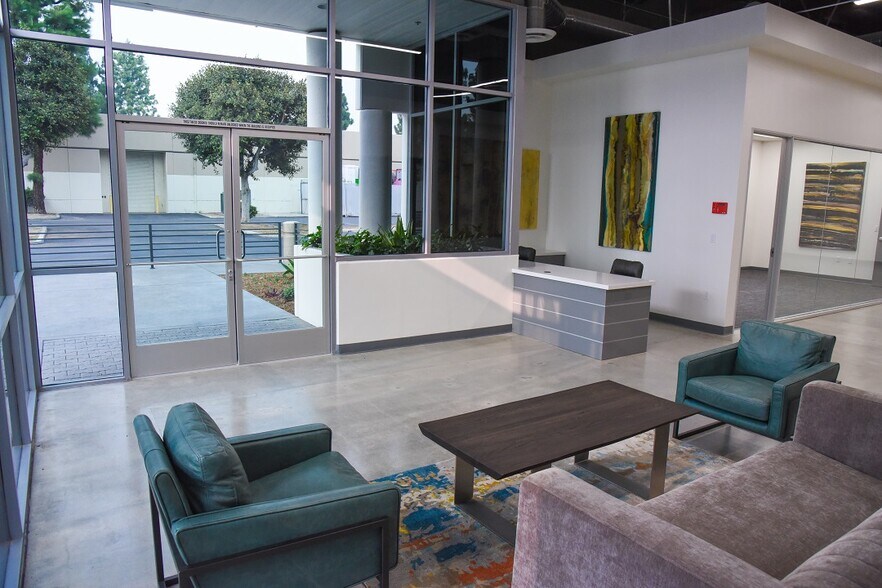 More Photos Of 5472 E La Palma Ave, Anaheim Warehouse For Sale