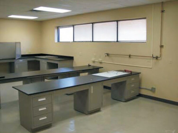 More Photos Of 1624 Headway Cir, Austin Research And Development For Lease