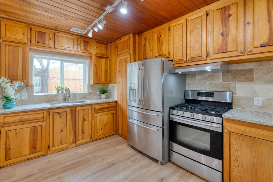 More Photos Of 720-724 School St, Espanola Apartments For Sale