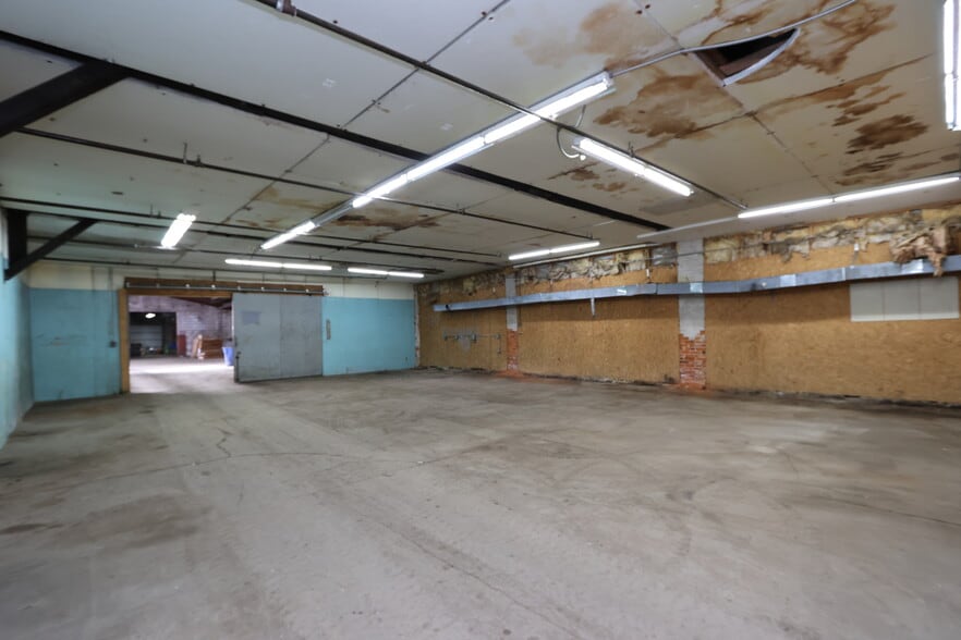 More Photos Of 202 W Livingston Ave, Crestline Warehouse For Sale