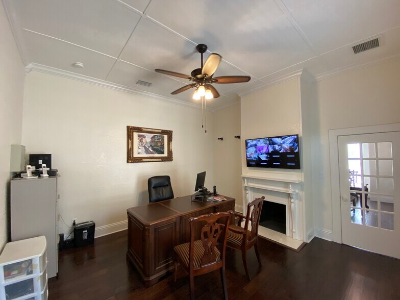 More Photos Of 117 S French Ave, Sanford Restaurant For Lease
