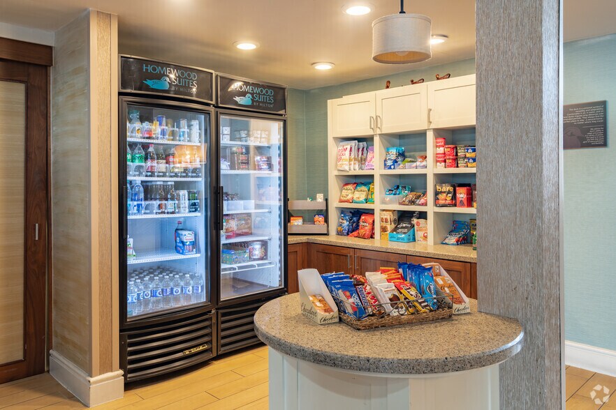 More Photos Of 401 Bay Area Blvd, Houston Hotel For Sale