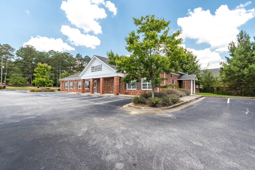 More Photos Of 3455 Ga-81, Loganville Medical For Sale