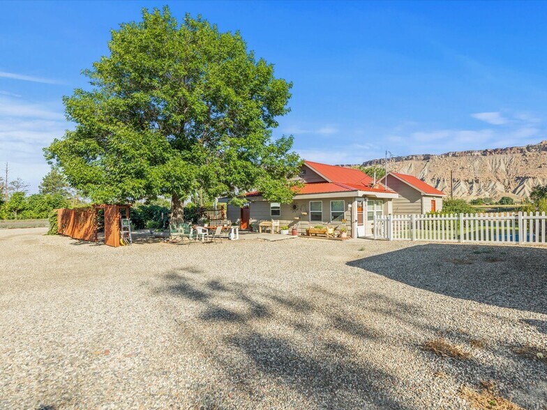 More Photos Of 3669 G Rd, Palisade Freestanding For Sale