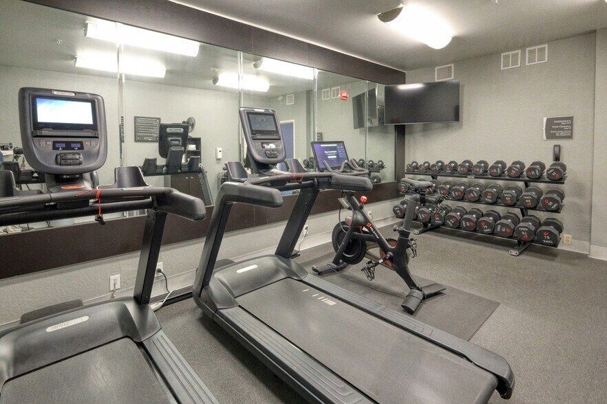 More Photos Of 14450 Park Row, Houston Hotel For Sale