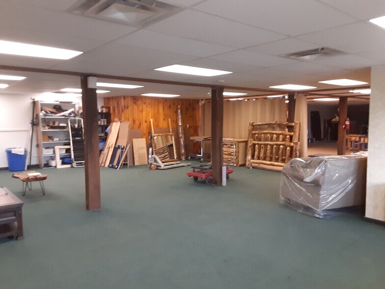 More Photos Of 3782 Pa-31, Donegal Freestanding For Lease