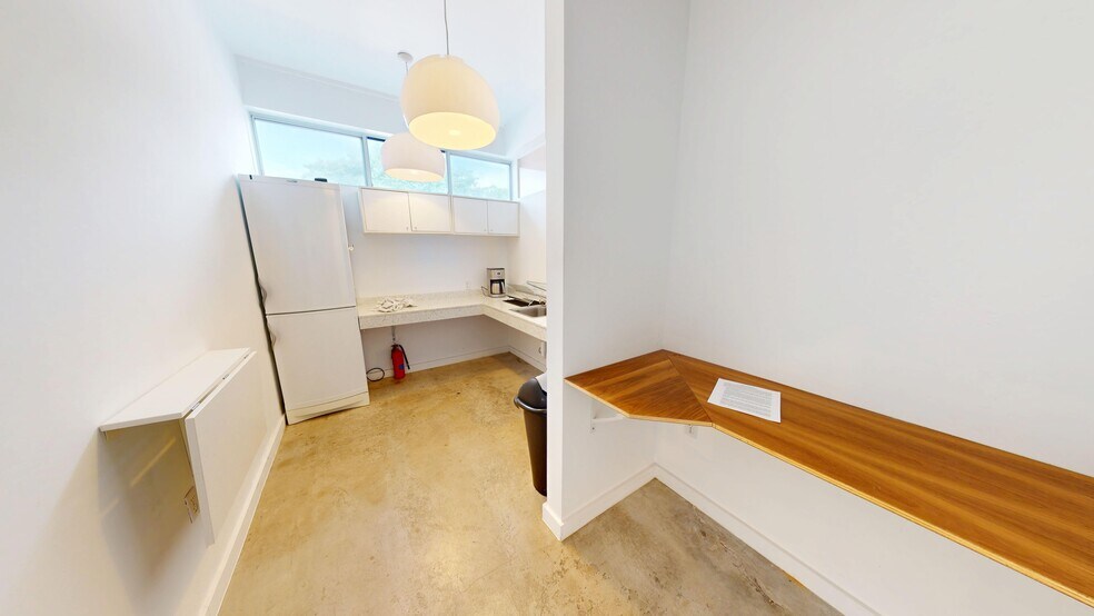 More Photos Of 508 E 53rd St, Austin Loft Creative Space For Lease