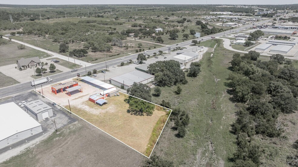 More Photos Of 929 E Main St, Eastland Carwash For Sale