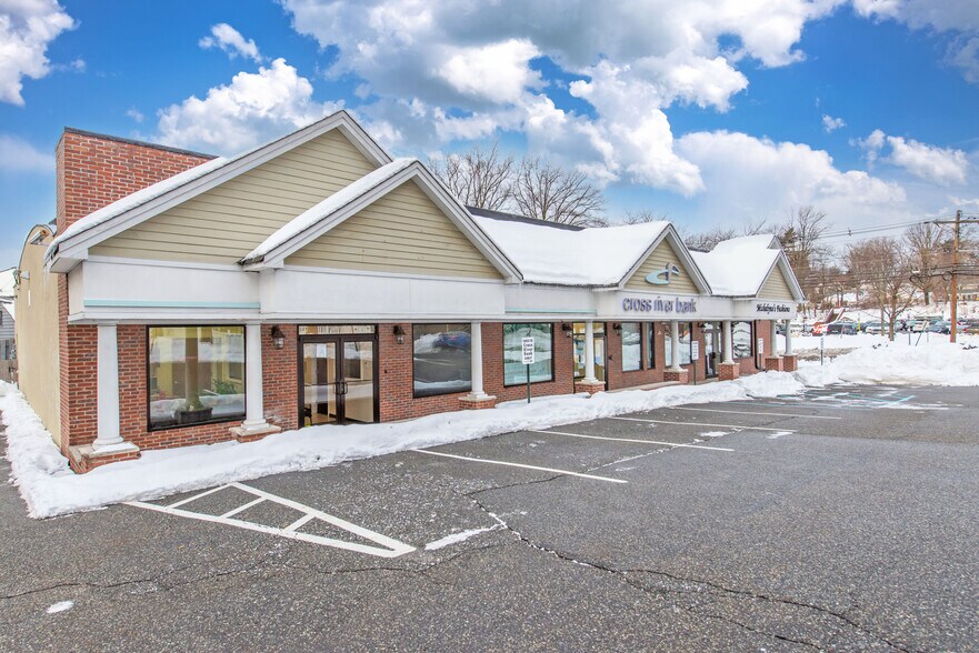 More Photos Of 885-889 Teaneck Rd, Teaneck Freestanding For Lease