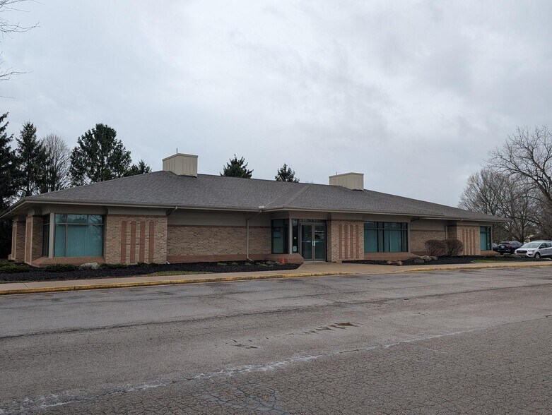 Primary Photo Of 950 Salem St, Brookville Medical For Lease