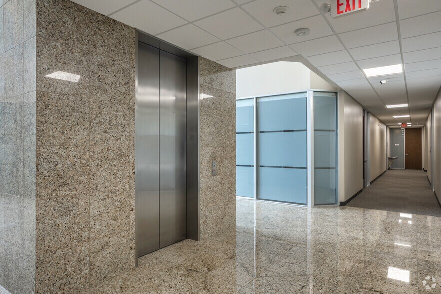 More Photos Of 17314 State Highway 249, Houston Unknown For Lease