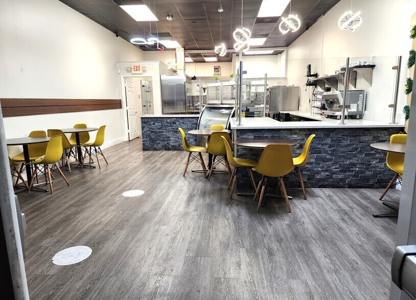 More Photos Of 3007 W Commercial Blvd, Fort Lauderdale Office For Sale