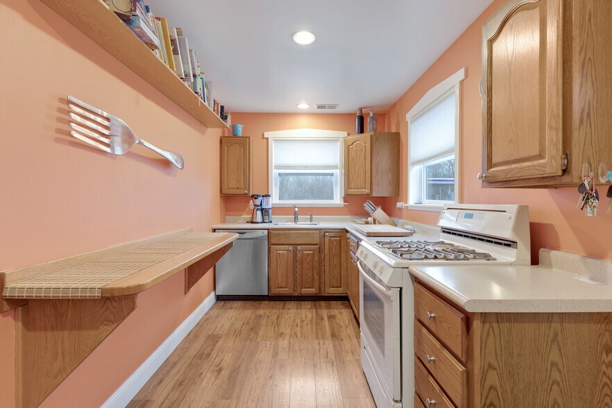 More Photos Of 8621 US Hwy 12, Richmond Bar For Sale