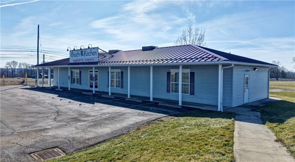 Primary Photo Of 14232 Lincoln Way E, Dalton General Retail For Sale