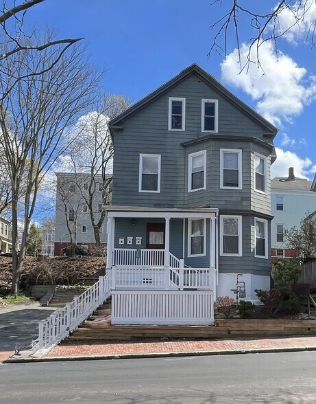 Primary Photo Of 142 Sherman St, Portland Apartments For Sale