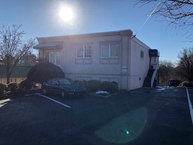 More Photos Of 941 N Pleasantburg Dr, Greenville Office For Lease