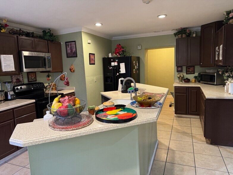 More Photos Of 8 E Summit St, Apopka Specialty For Sale