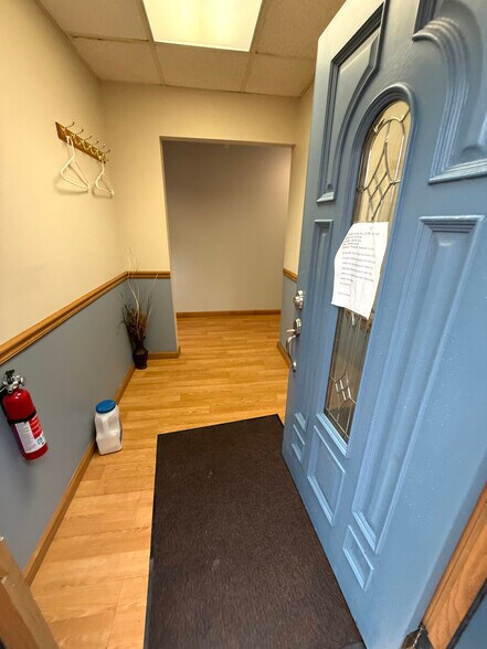 More Photos Of 6 Westbury Dr, Saint Charles Office For Lease