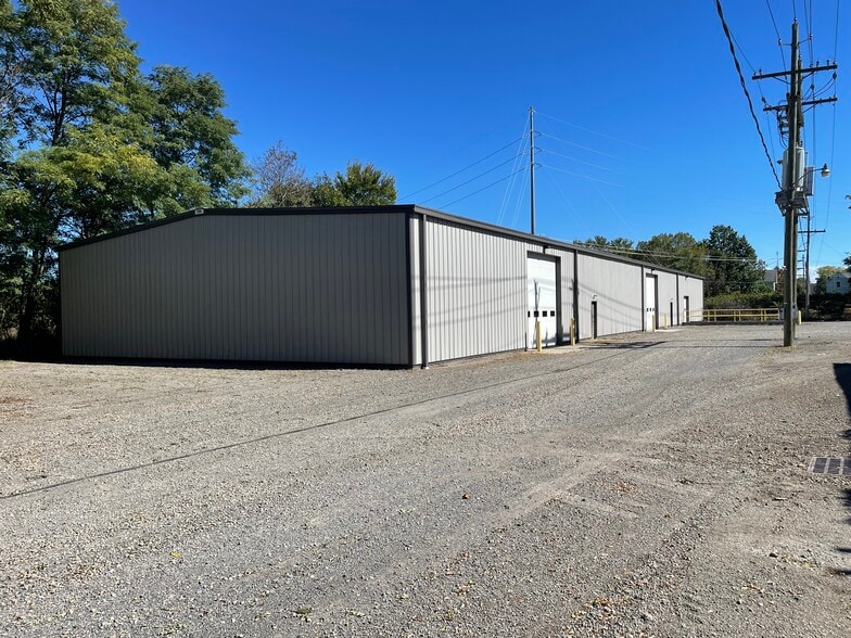 More Photos Of 1826 17th St NE, Canton Industrial For Sale
