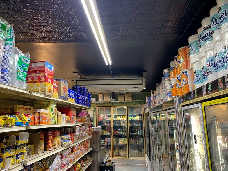 More Photos Of 1697 E New York Ave, Brooklyn Flex For Sale