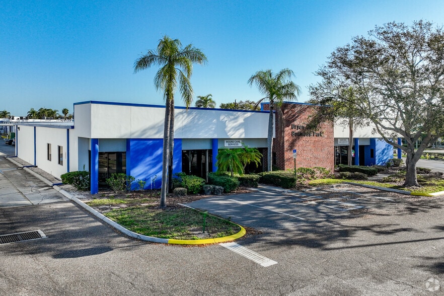 More Photos Of 7201-7243 Bryan Dairy Rd, Largo Unknown For Lease