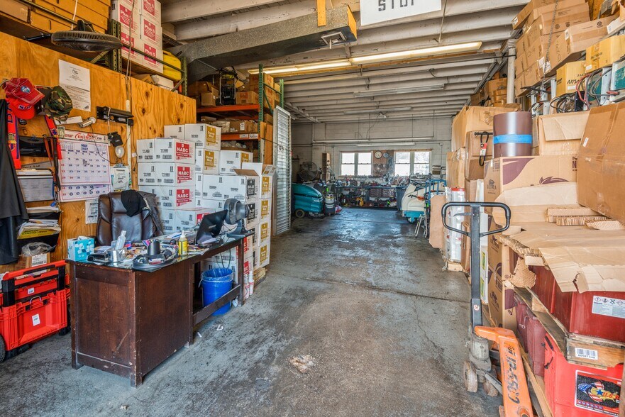 More Photos Of 41 Degnon Blvd, Bay Shore Manufacturing For Sale