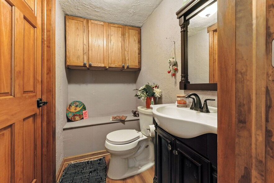 More Photos Of 502 W State St, Hastings Freestanding For Sale