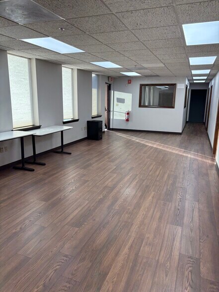 More Photos Of 296 Newton St, Waltham Office For Lease