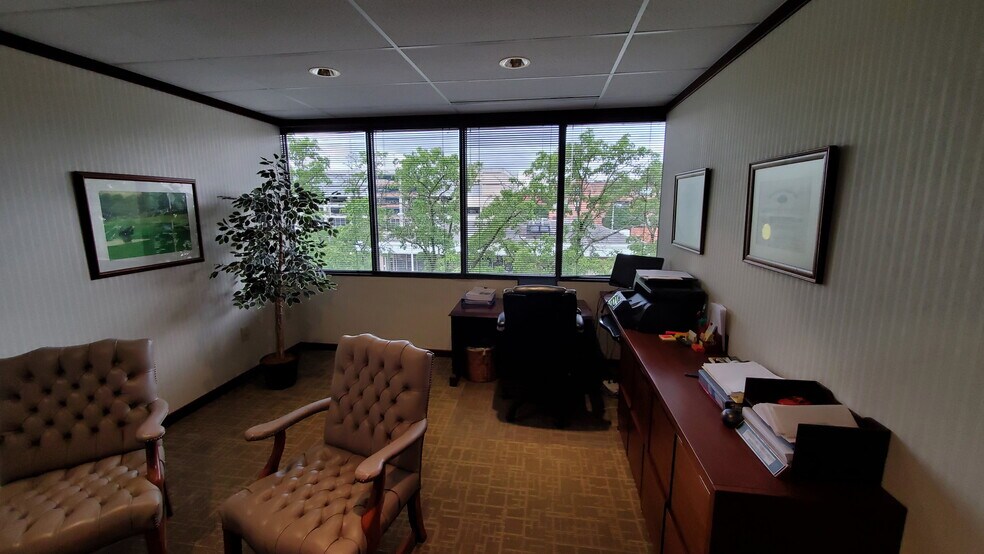More Photos Of 580 S High St, Columbus Office For Sale