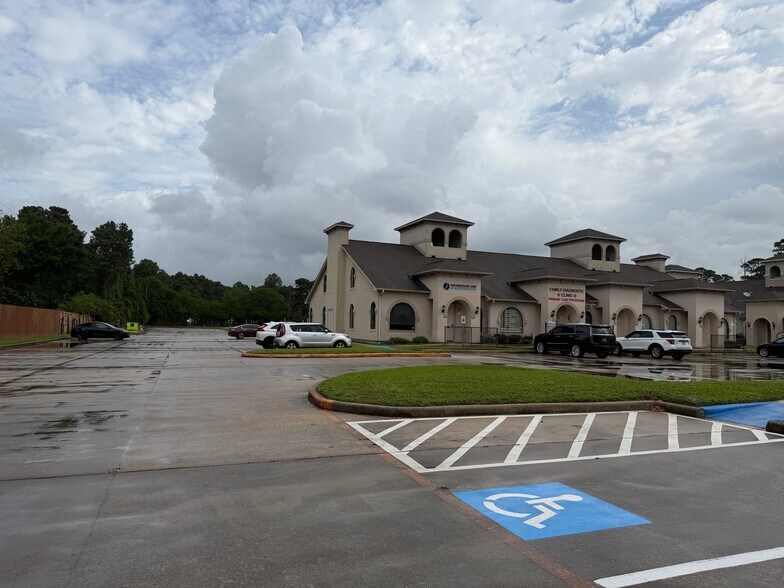 More Photos Of 13644 Breton Ridge St, Houston Medical For Sale