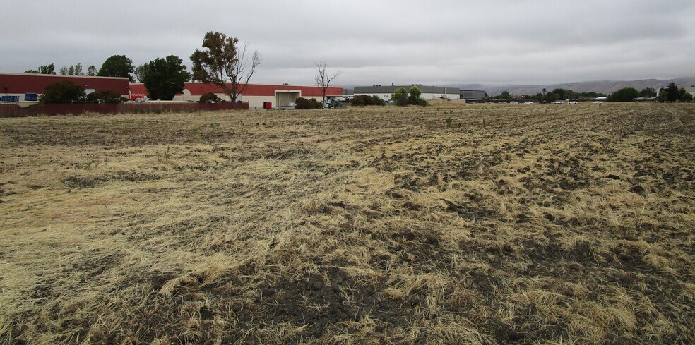 More Photos Of 0 Bert, Hollister Land For Sale