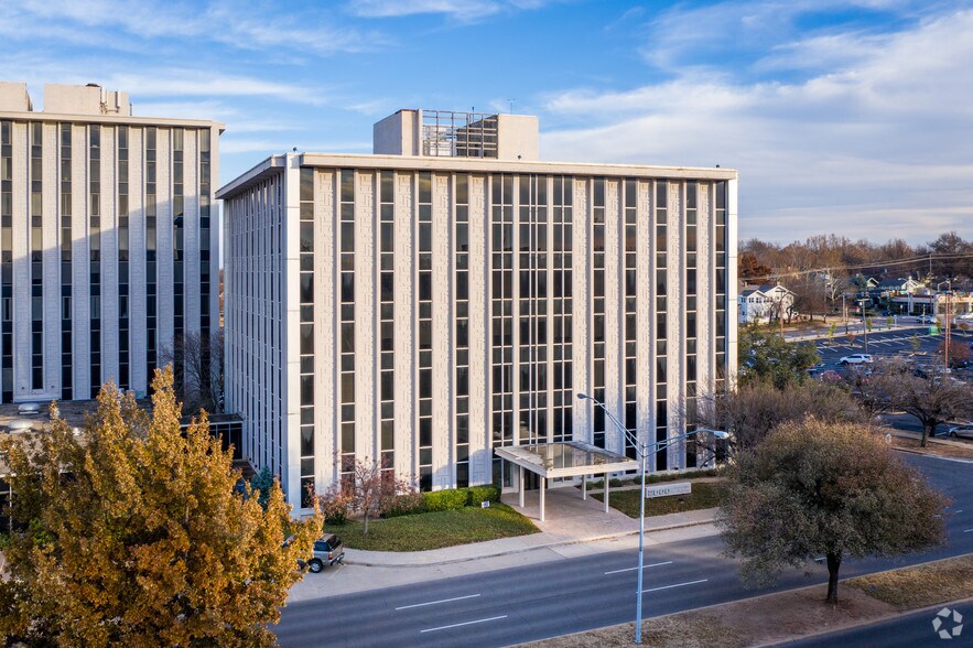 More Photos Of 2000 N Classen Blvd, Oklahoma City Office For Lease