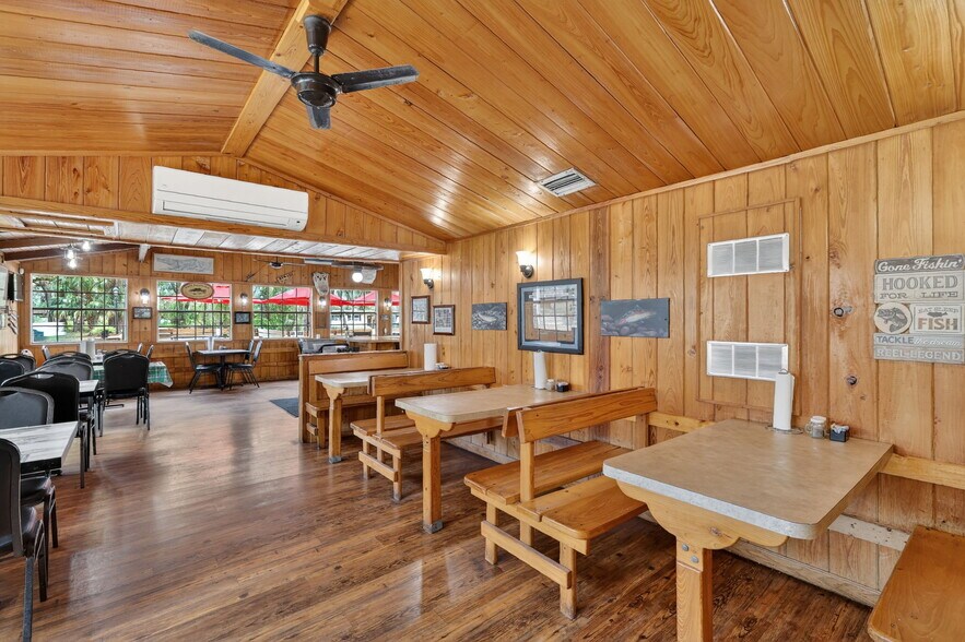 More Photos Of 2396 N Country Road 470, Lake Panasoffkee General Retail For Sale