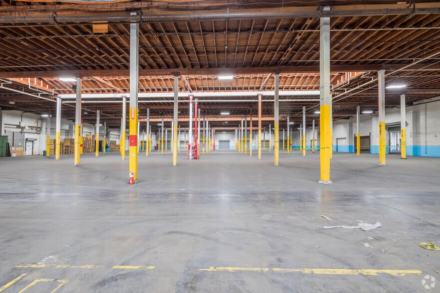 More Photos Of 5525 S Soto St, Vernon Warehouse For Lease