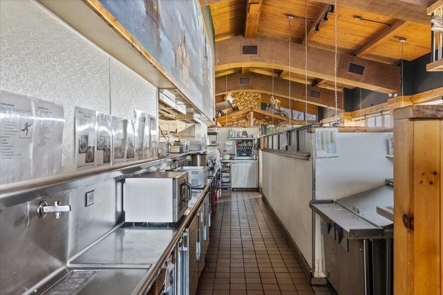 More Photos Of 2673 Mount Vernon Ave, Bakersfield Restaurant For Sale