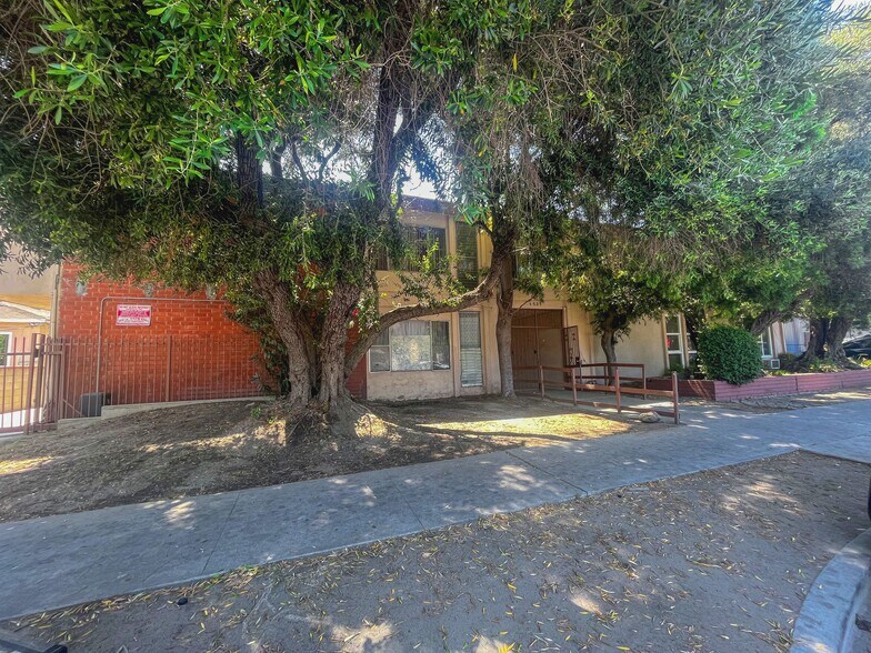 More Photos Of 6535 Fulton Ave, Van Nuys Apartments For Sale