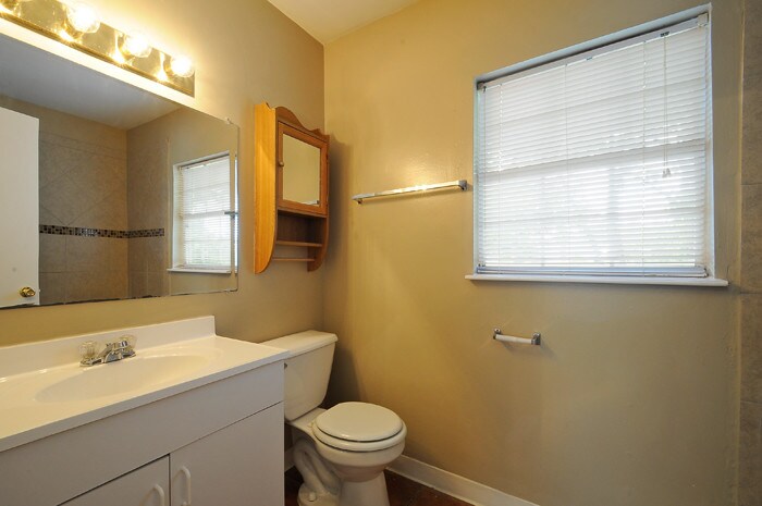 More Photos Of 2841 San Gabriel St, Austin Specialty For Sale